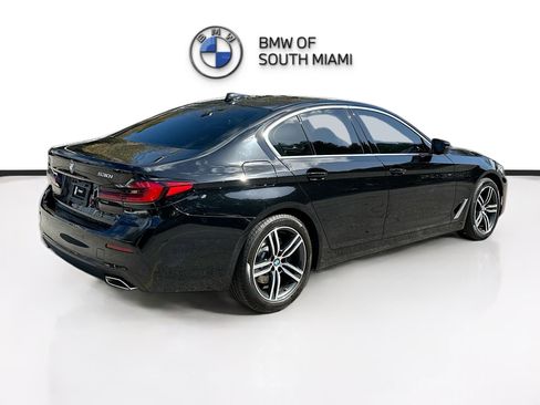 Used 2023 BMW 530i w/ Executive Package image 7