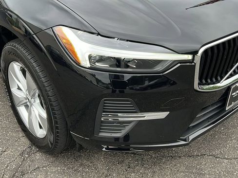 Used 2022 Volvo XC60 B5 Momentum w/ Climate Package image 13