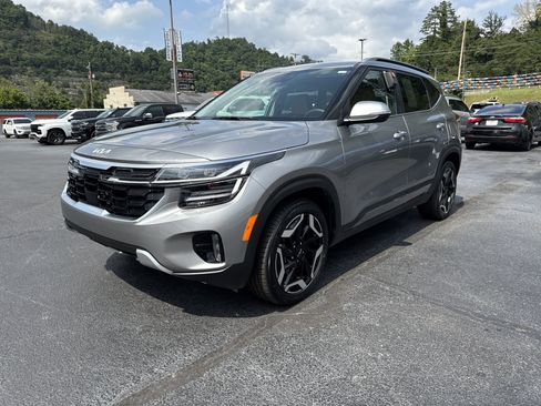 Used 2024 Kia Seltos SX AWD/4WD image 3