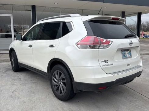 Used 2016 Nissan Rogue SL image 4