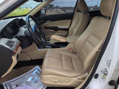 Used 2011 Honda Crosstour EX-L image 10