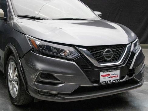 Used 2020 Nissan Rogue Sport SV w/ All-Weather Package image 3