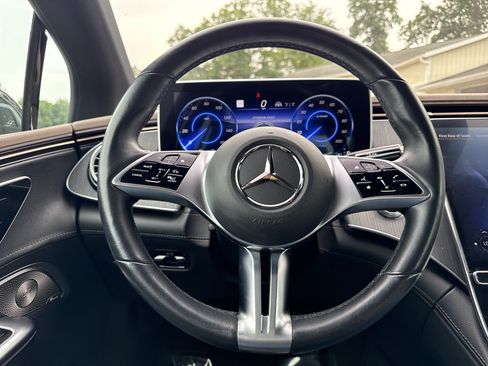 Used 2023 Mercedes-Benz EQE 350+ 4MATIC Sedan image 28