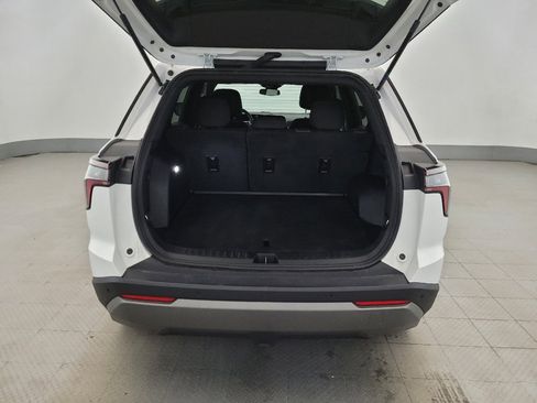 Used 2025 Chevrolet Equinox LT FWD image 29