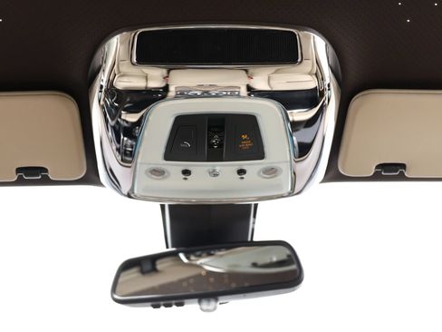 Used 2015 Rolls-Royce Wraith RWD image 64