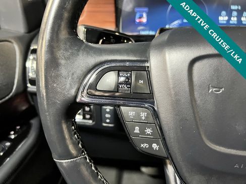 Used 2023 Lincoln Navigator Reserve image 25