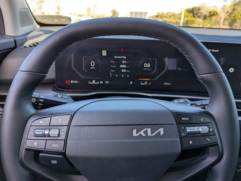 Used 2026 Kia Sportage SX image 29