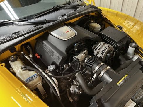 Used 2003 Chevrolet SSR w/ Preferred Equipment Group image 34