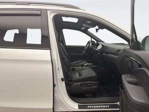 Used 2022 Honda Passport Elite image 18
