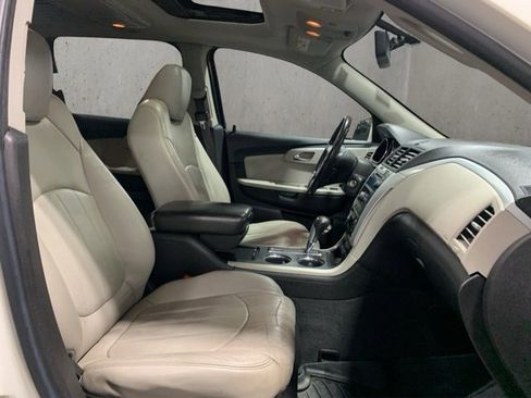 Used 2011 Chevrolet Traverse LTZ image 26
