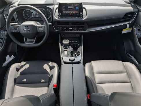 New 2026 Nissan Rogue SV AWD/4WD image 8