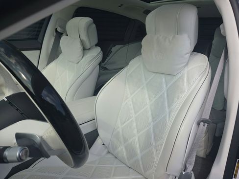 Used 2022 Mercedes-Benz Maybach S 580 4MATIC image 5