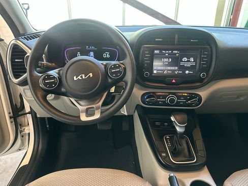 Used 2023 Kia Soul LX FWD image 23