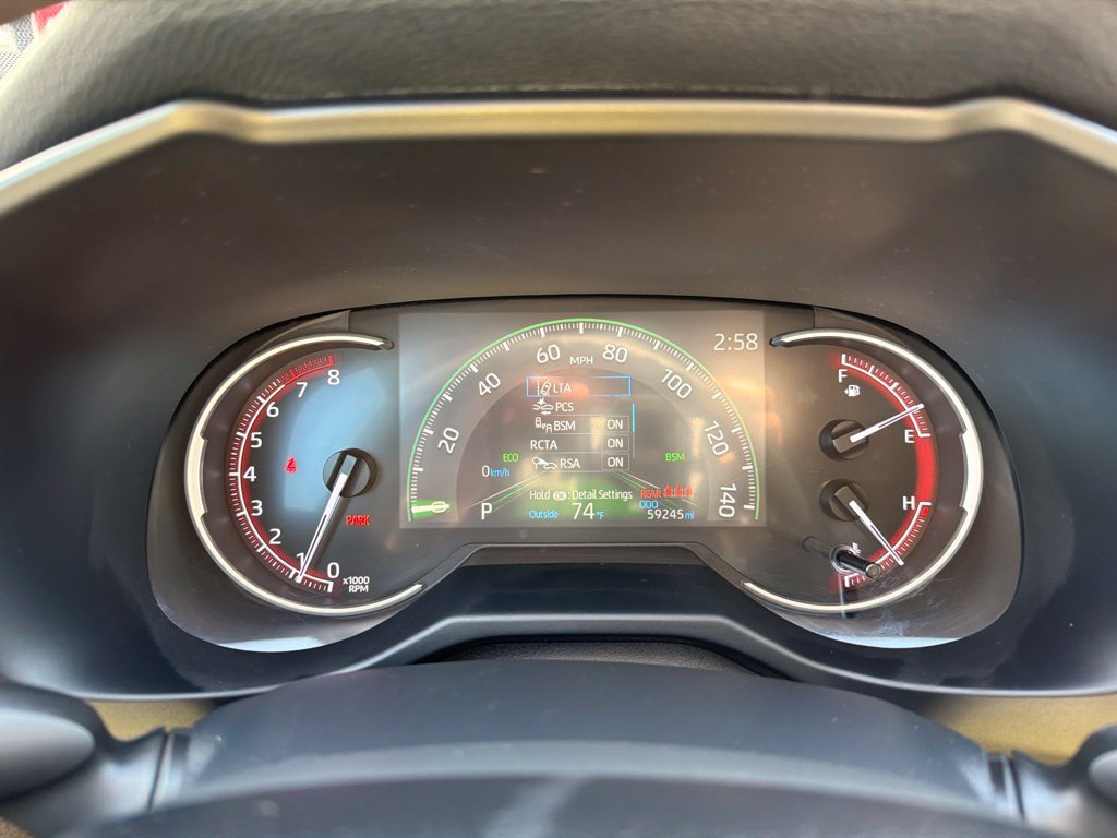 Used 2024 Toyota RAV4 XLE FWD image 9