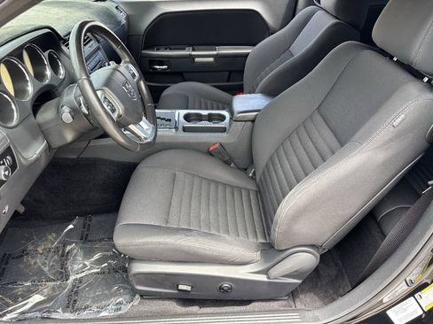 Used 2013 Dodge Challenger R/T RWD image 21