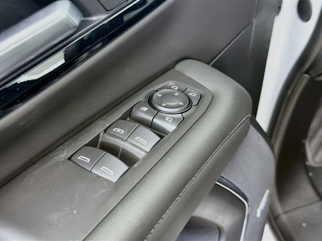 New 2026 Chevrolet Tahoe Z71 w/ Comfort Package AWD/4WD image 15