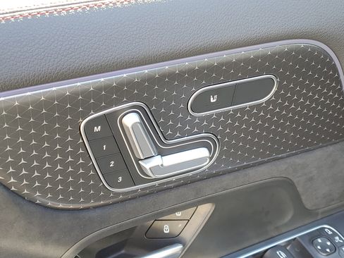 Used 2025 Mercedes-Benz GLA 35 AMG 4MATIC image 7