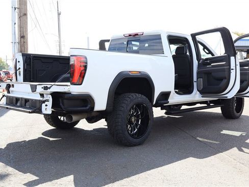Used 2024 GMC Sierra 2500 AT4X AWD/4WD image 45