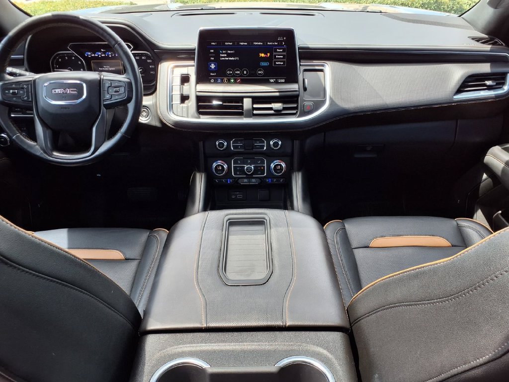 Used 2021 GMC Yukon AT4 w/ LPO, Illumination Package AWD/4WD image 9