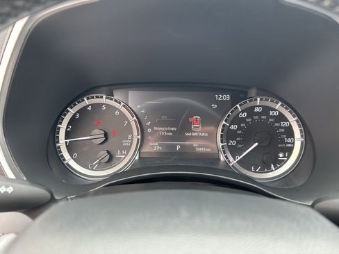 Certified 2023 Toyota Highlander XLE image 24