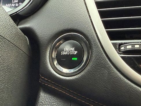 Used 2019 Chevrolet Trax LT w/ LT Convenience Package image 15