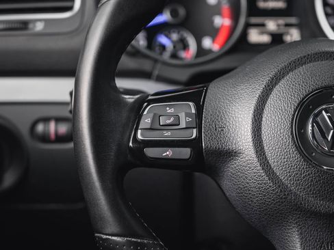 Used 2012 Volkswagen Golf 4-Door image 41