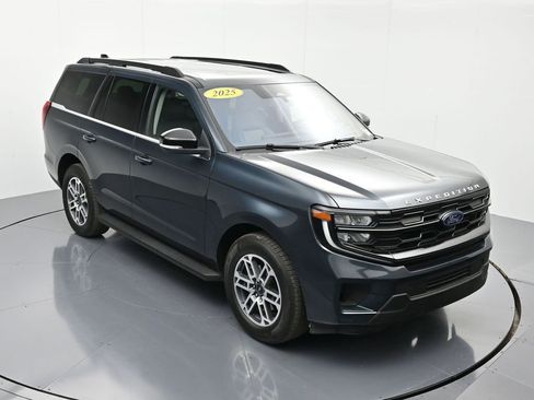 Certified 2025 Ford Expedition Active image 33