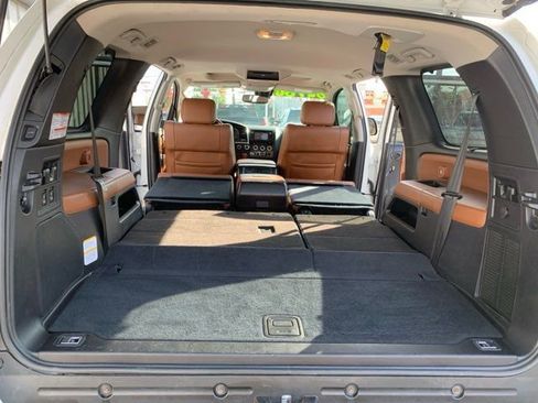 Used 2019 Toyota Sequoia Platinum image 29
