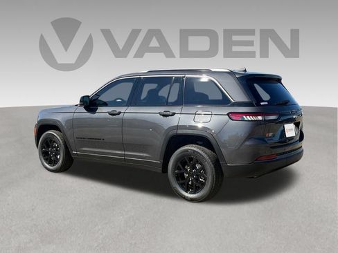 New 2026 Jeep Grand Cherokee Altitude AWD/4WD image 25