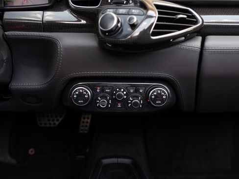 Used 2012 Ferrari 458 Spider RWD image 50