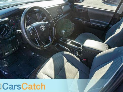 Used 2020 Toyota Tacoma SR w/ SR Convenience Package image 18