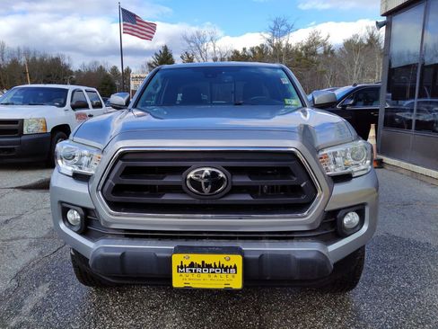 Used 2021 Toyota Tacoma TRD Sport image 3