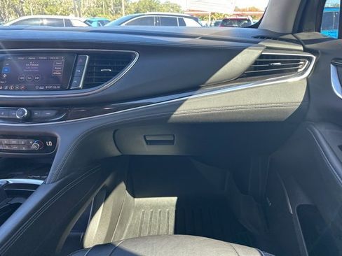 Certified 2021 Buick Enclave Avenir w/ Avenir Technology Package image 4