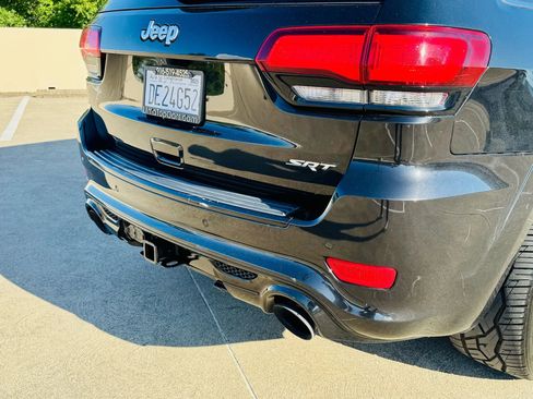 Used 2014 Jeep Grand Cherokee SRT8 w/ Luxury Group II image 39