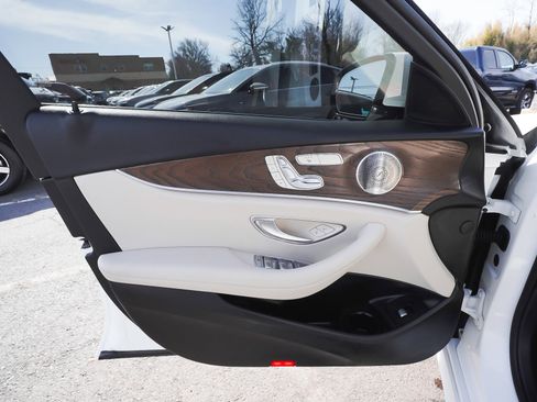 Used 2022 Mercedes-Benz E 350 4MATIC Sedan image 62