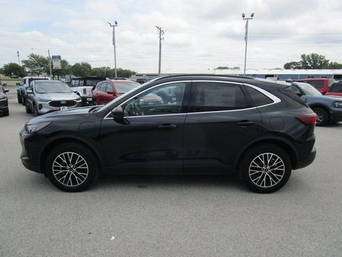 New 2024 Ford Escape SE w/ PHEV Premium Package image 3