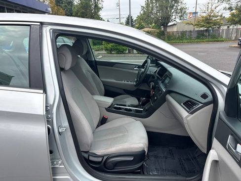 Used 2016 Hyundai Sonata SE FWD image 22