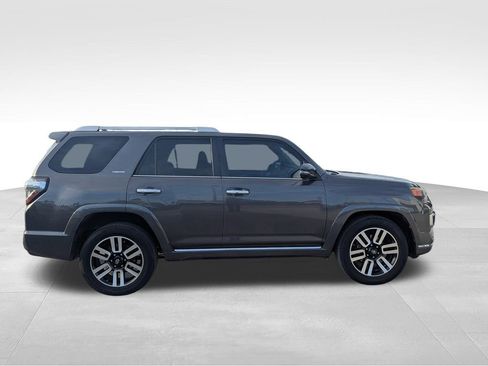 Used 2014 Toyota 4Runner image 3