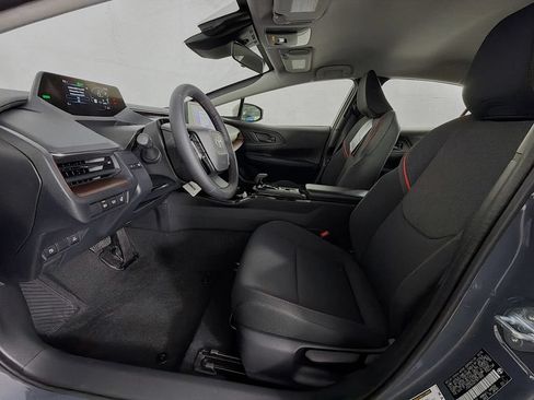New 2026 Toyota Prius Plug-In Hybrid FWD image 11