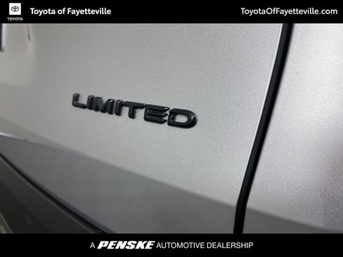 Used 2024 Toyota Grand Highlander Limited image 4