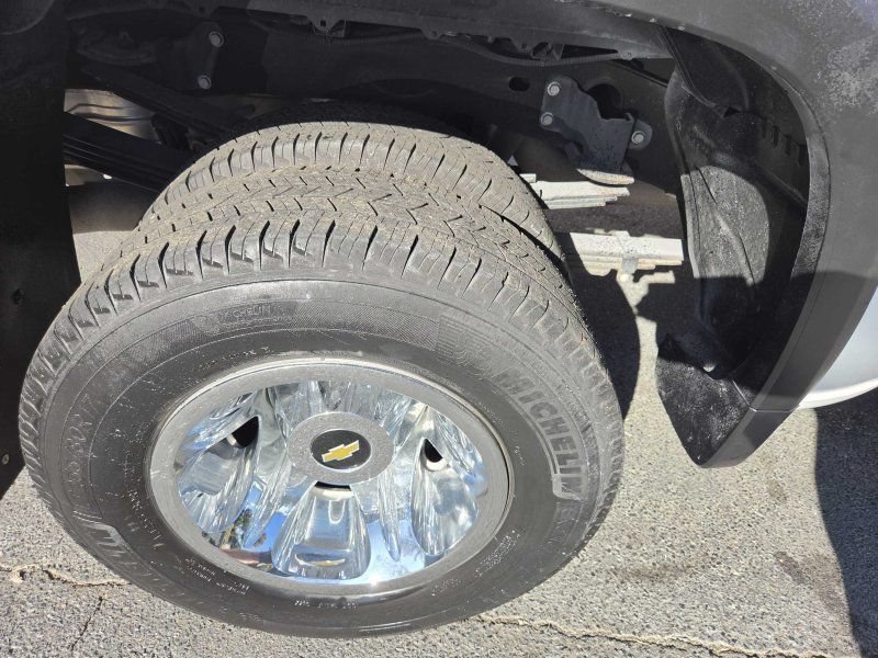 Used 2022 Chevrolet Silverado 3500 LTZ w/ Gooseneck/5TH Wheel Package RWD image 21