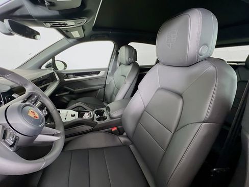 New 2026 Porsche Cayenne image 5