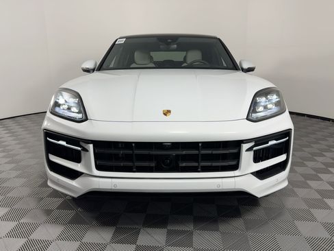 Used 2026 Porsche Cayenne S image 6