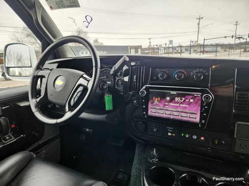 Used 2021 Chevrolet Express 2500 LS w/ Enhanced Convenience Package image 46