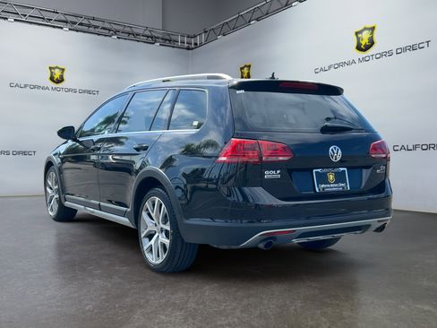 Used 2017 Volkswagen Golf Alltrack SEL image 3