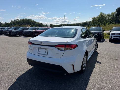 Used 2024 Toyota Corolla LE FWD image 3