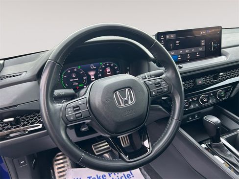 Used 2023 Honda Accord Sport image 12
