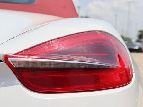 Used 2016 Porsche Boxster S image 13