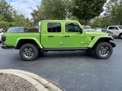 New 2025 Jeep Gladiator Mojave image 10