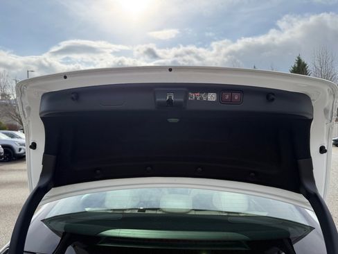 Used 2024 Mercedes-Benz C 300 4MATIC Sedan image 18